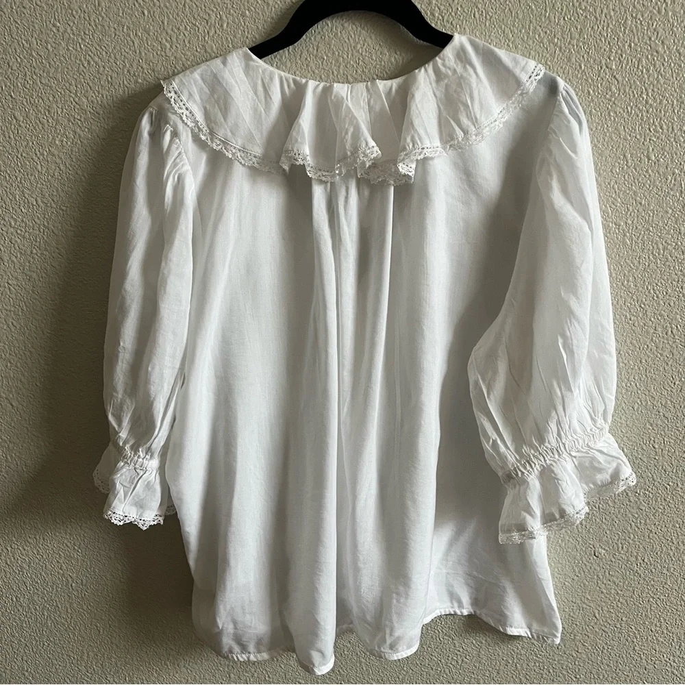 Madewell White Ruffle Front V-Neck Blouse